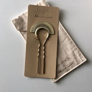 Chloe + Isabel x Jen Atkin hair accessory